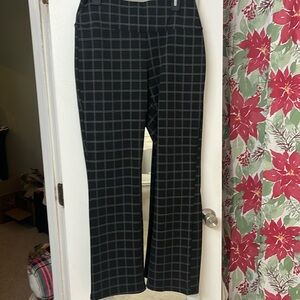 Apartment 9 women’s size large ponte pant